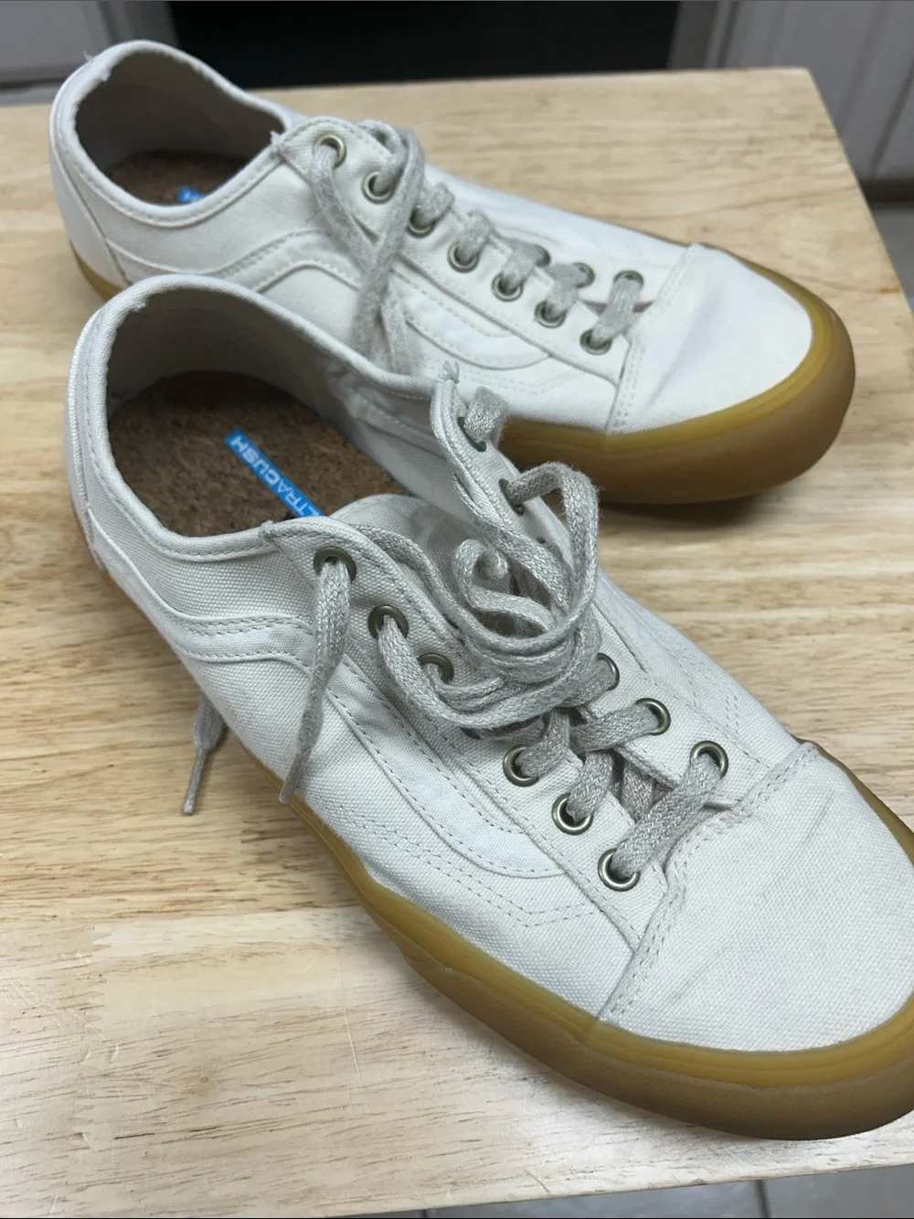Vans White Canvas Low-Top Sneakers with Gum Sole